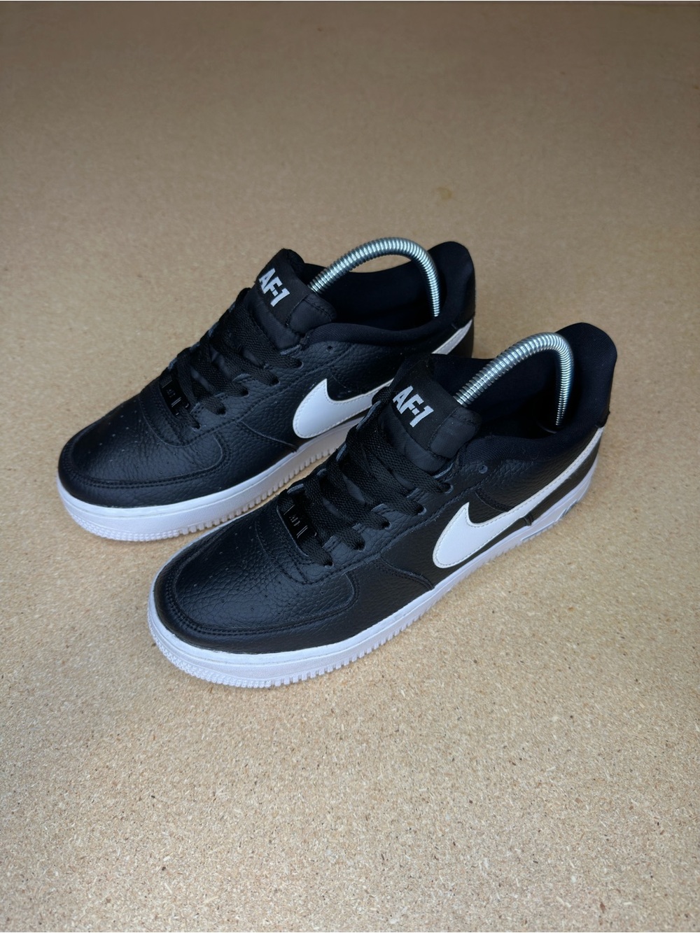 Nike Air Force 1 Low LV8 NBA GS 820438-015 Womens 8 6.5Y Black White